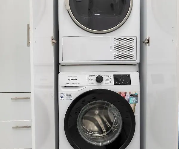 With Free Parking * ソフィア